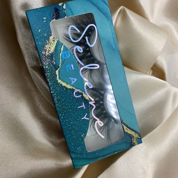 False lashes - Picture 2 of 2